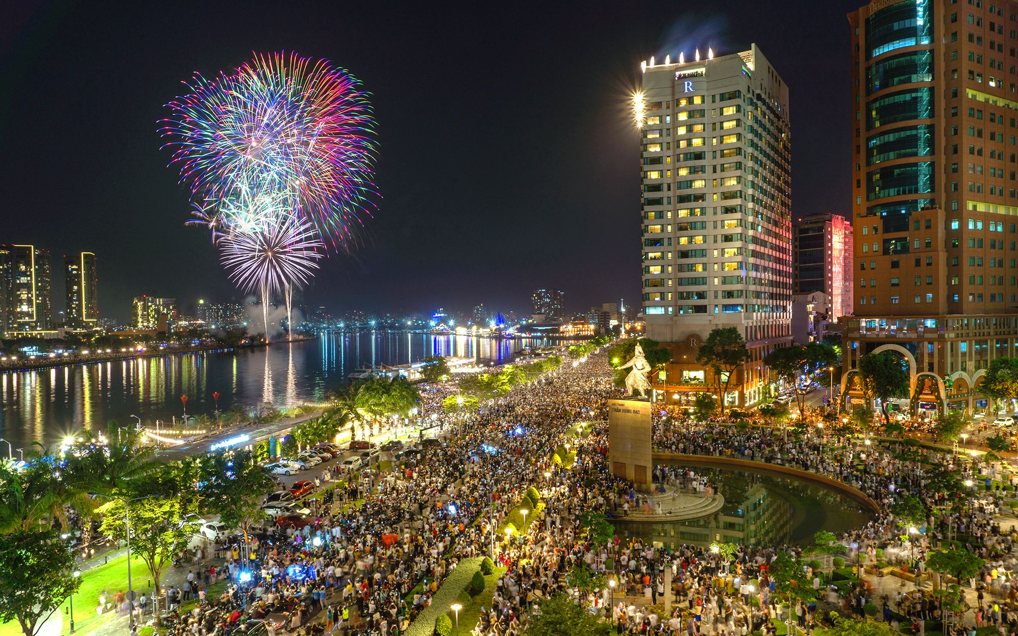 The vibrant street of Saigon on New Year’s Eve