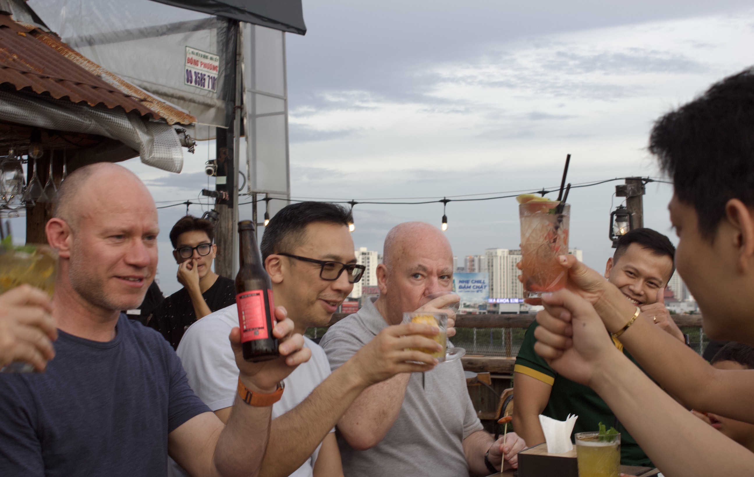 Go to Ho Chi Minh City to enjoy rooftop bars all year round!