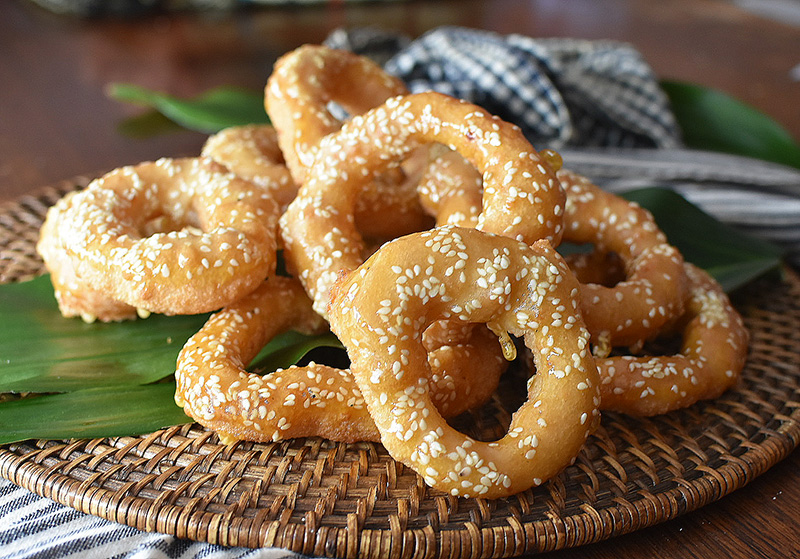 Basically, it is a crispier donut with sesame 