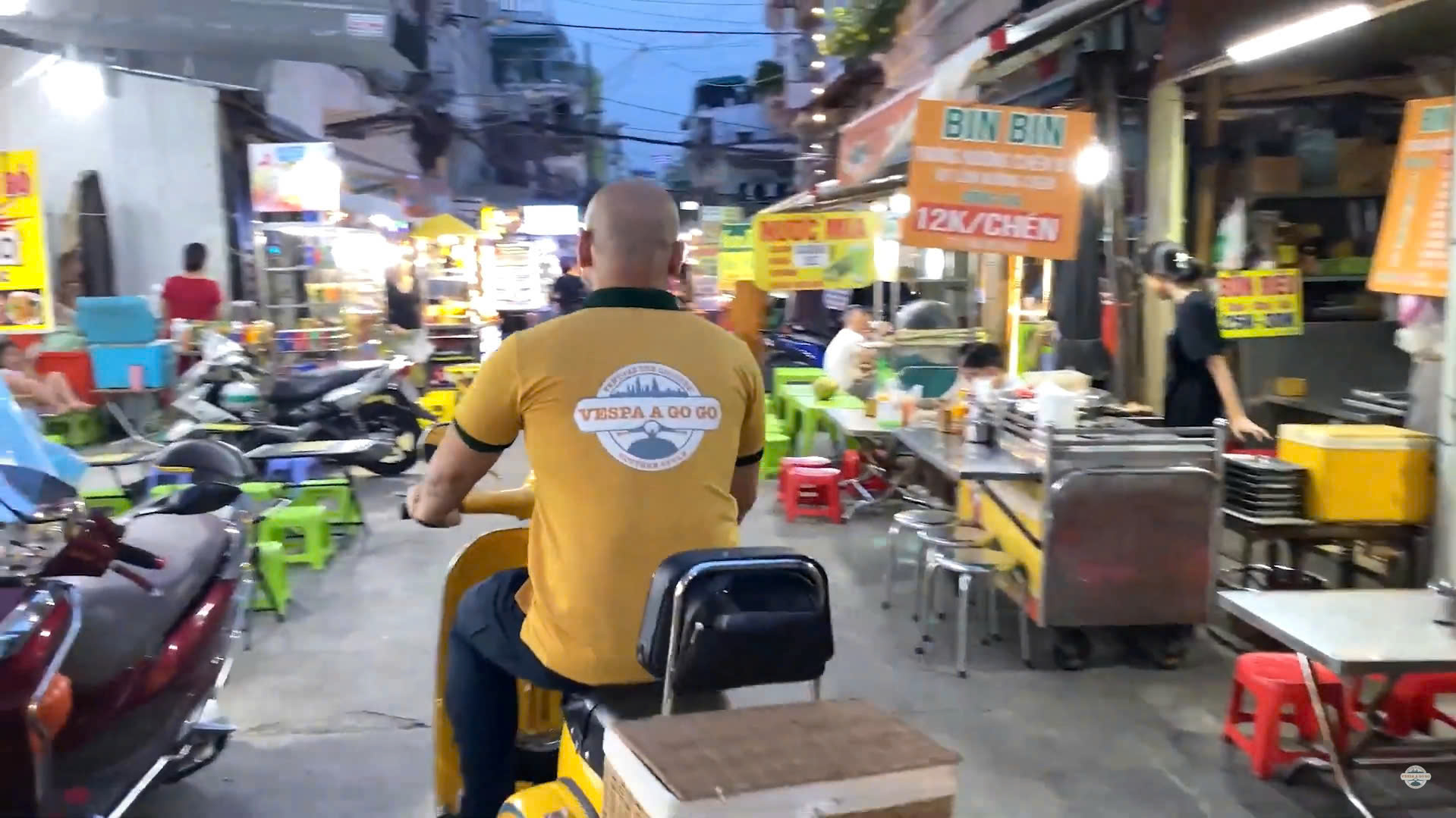 Wandering the Saigon streets at night with Vespa A Go Go