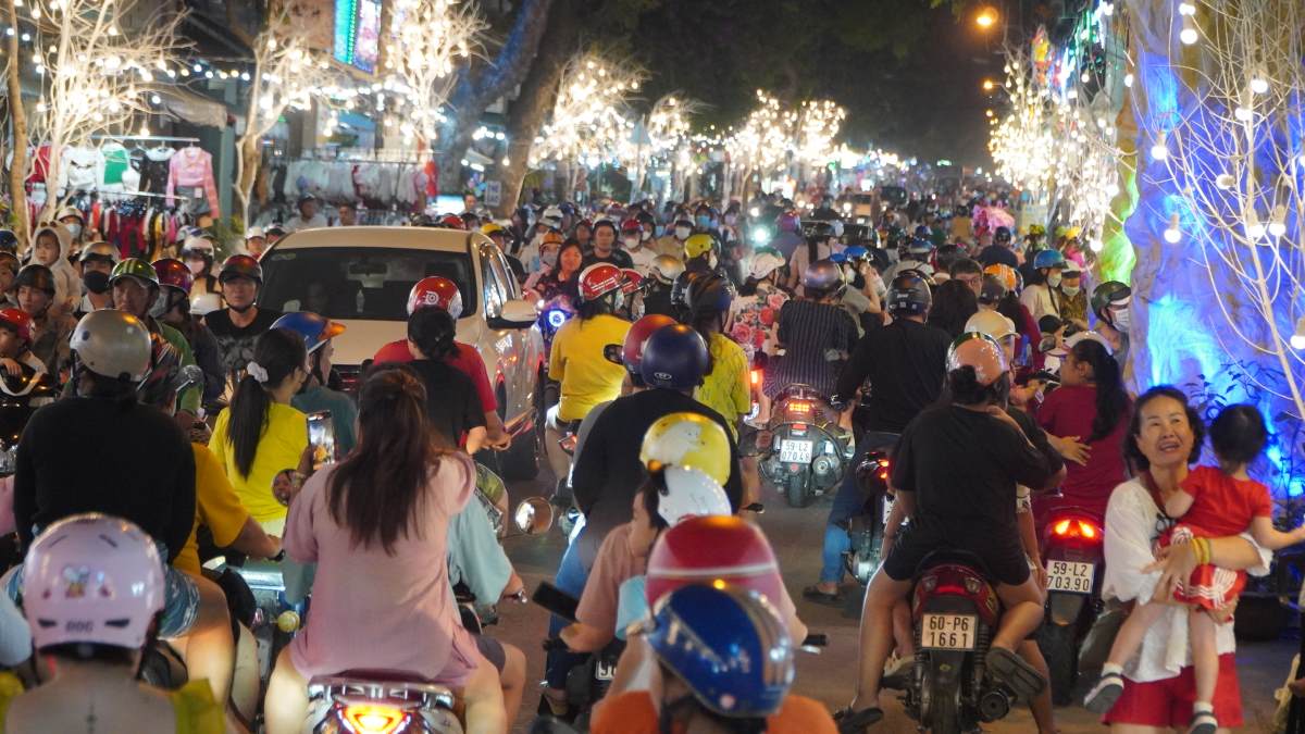 Go to Ho Chi Minh City in winter months to see a winter wonderland