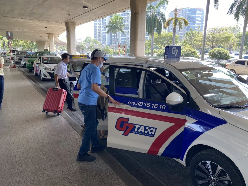 Move to Noi Bai Airport
