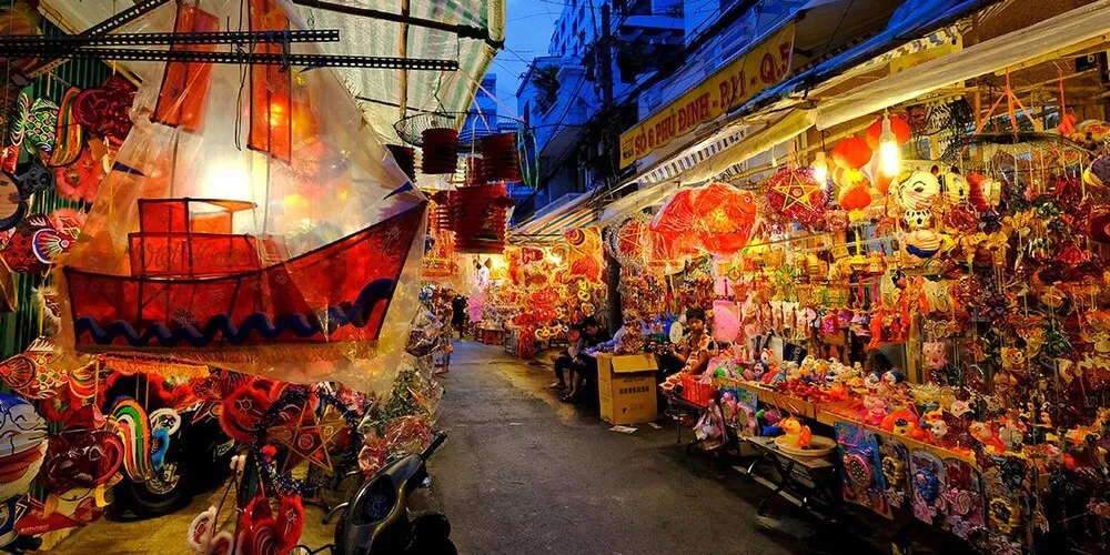 Phố đèn lồng Chợ Lớn Quận 5