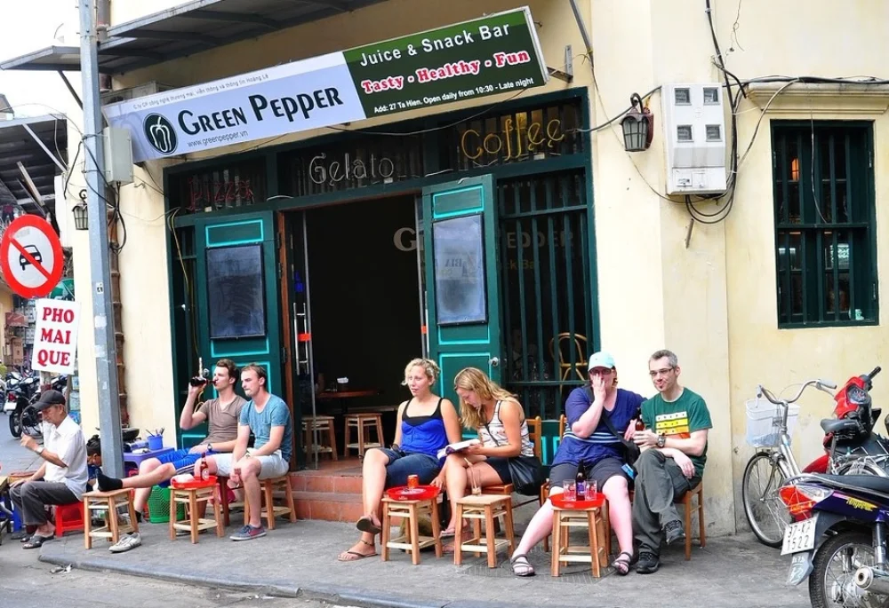 Cafe sáng vỉa hè quận 3
