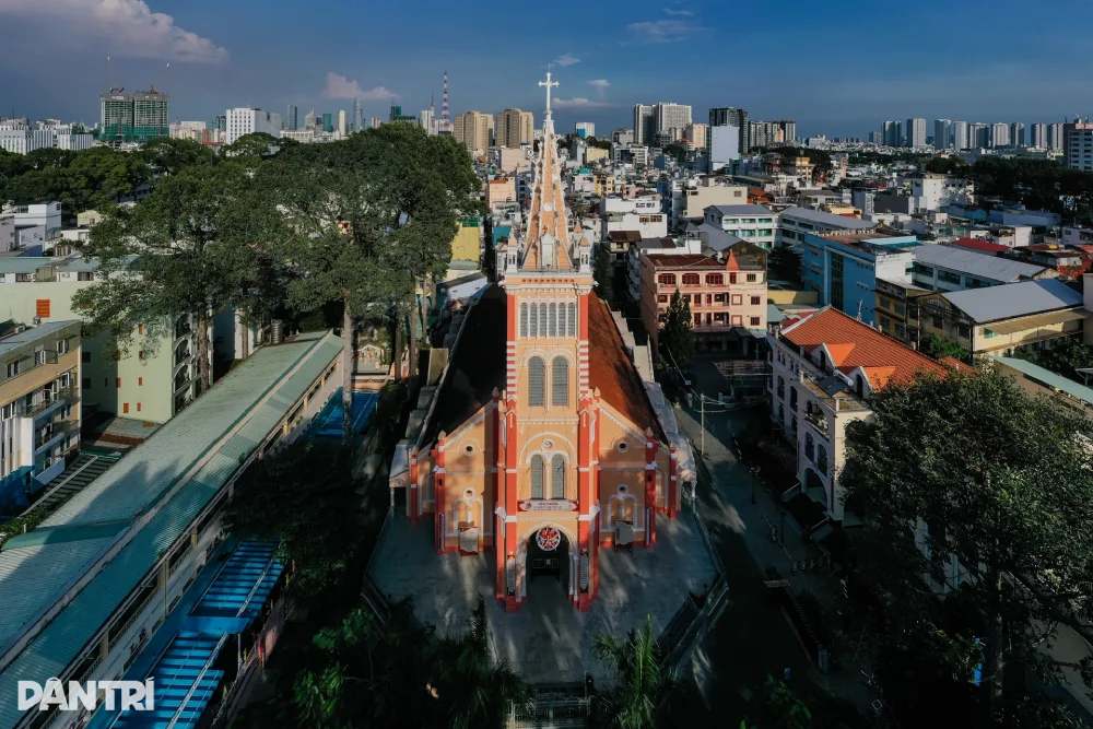 Chợ Quán Church