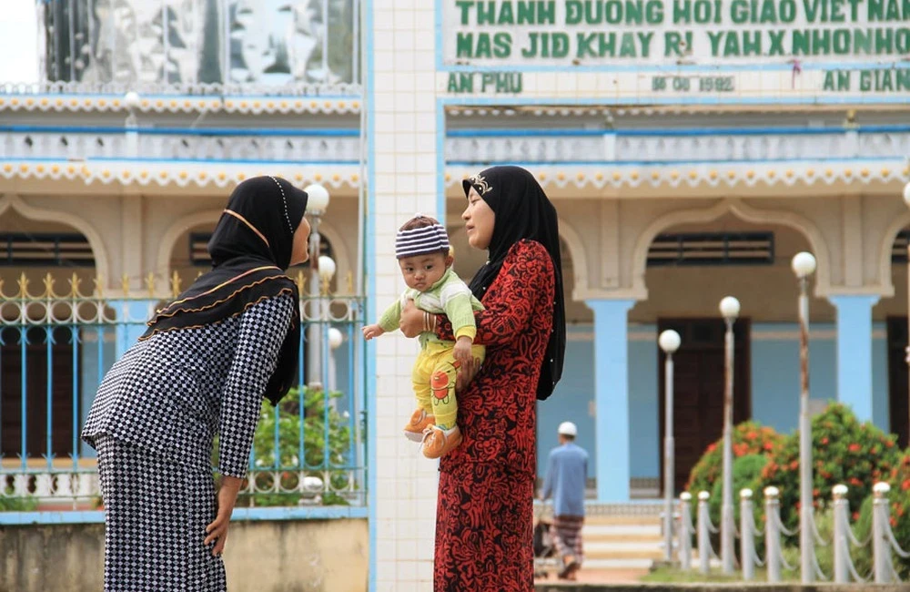 Introduction to Islam in Vietnam